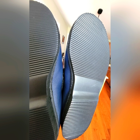 UGG/Bindoon Boots Leather Loafer Slippers with Sheepskin Lining - Blue - Size 9 - Picture 13 of 14